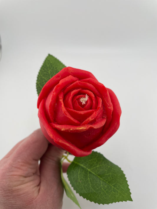 Bougie fleur rose rouge éternelle artisanale avec dorure faite main juste Une Étincelle décoration florale