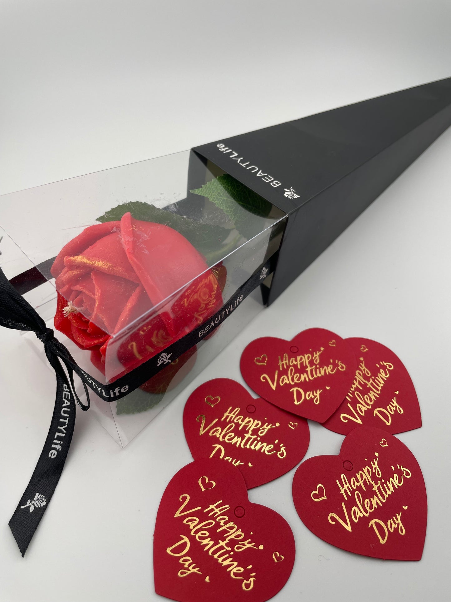 Rose éternelle rouge artisanale juste Une Étincelle, cadeau idéal pour une demande en mariage, un anniversaire ou une preuve d'amour, parfum pomme d’amour.